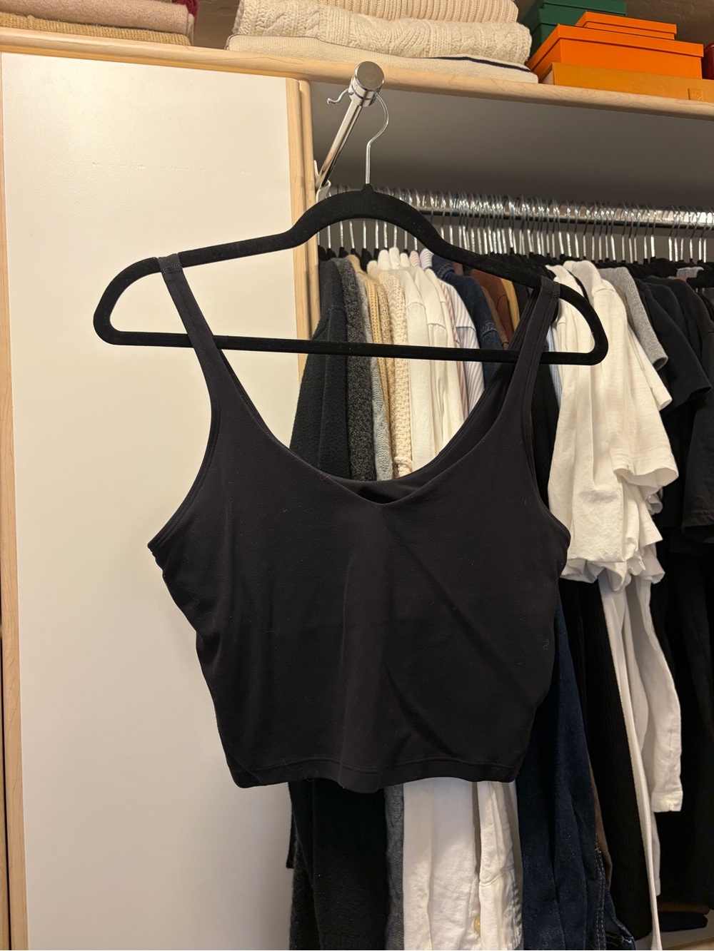 Lululemon Women’s Black V-Neck Cropped Tank Top